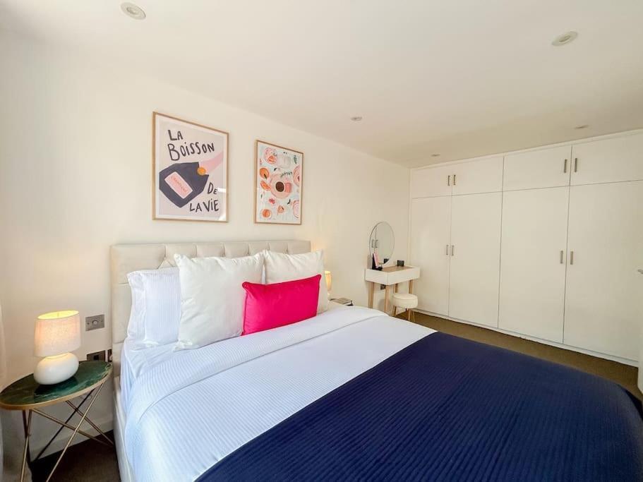 Two Bedroom Notting Hill Delight