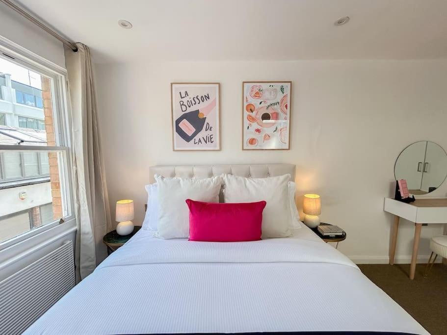Two Bedroom Notting Hill Delight Appartamento Londra