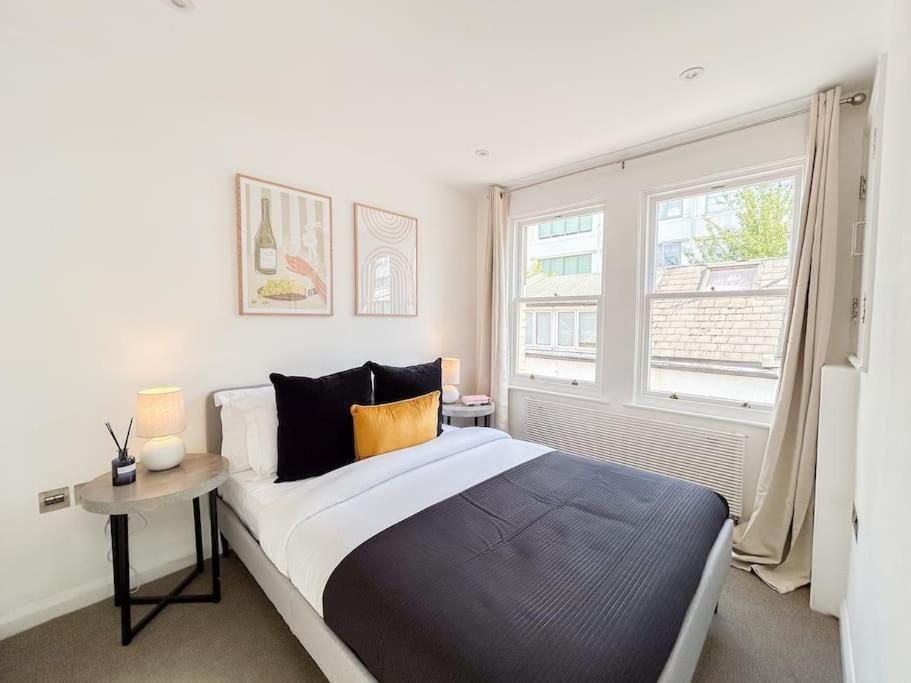 Two Bedroom Notting Hill Delight Londra