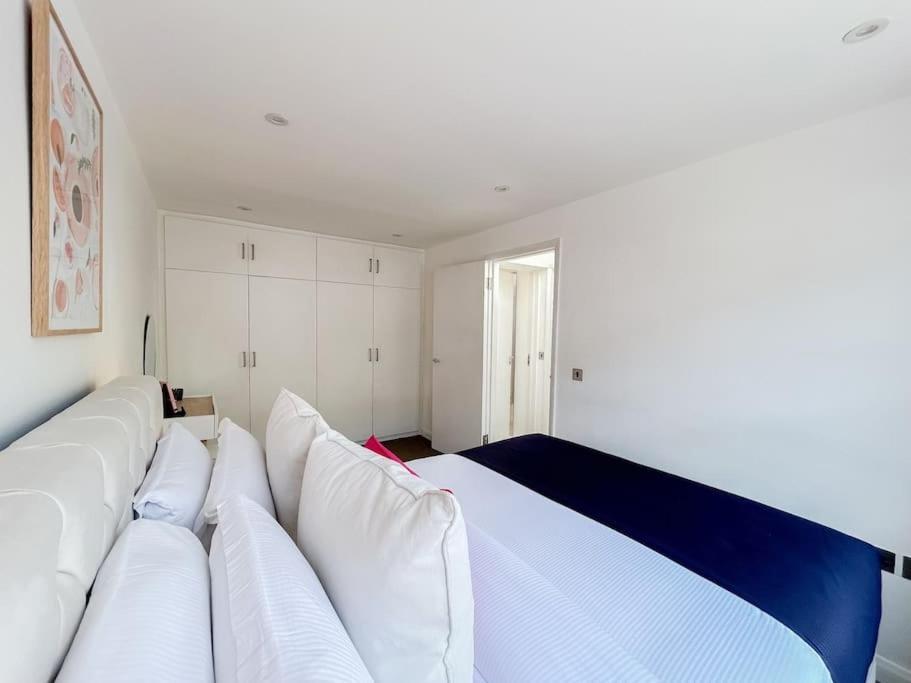 Two Bedroom Notting Hill Delight * Londra