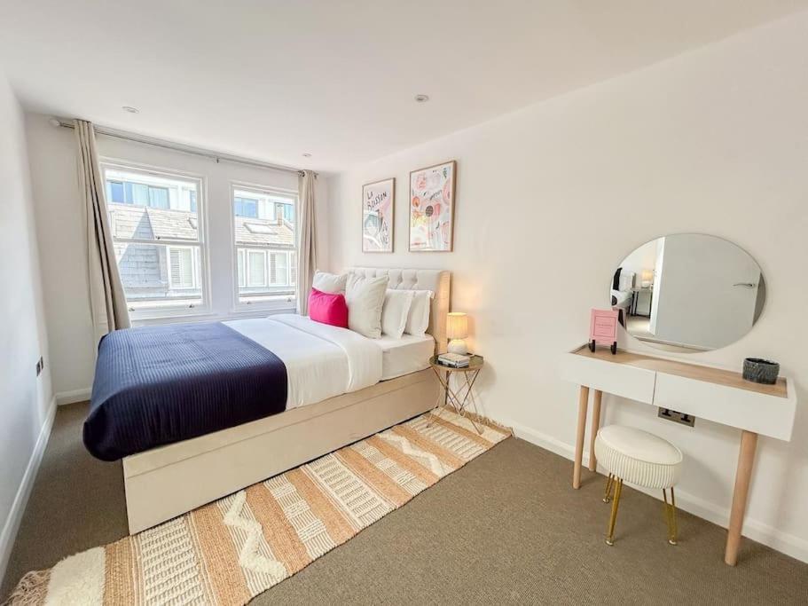 Two Bedroom Notting Hill Delight Appartamento