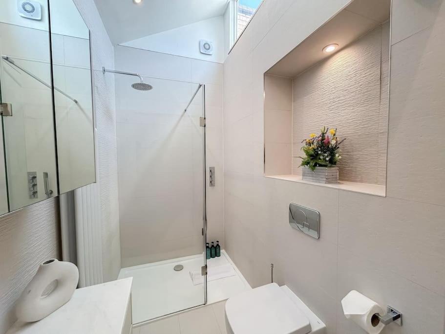 Two Bedroom Notting Hill Delight * Londra
