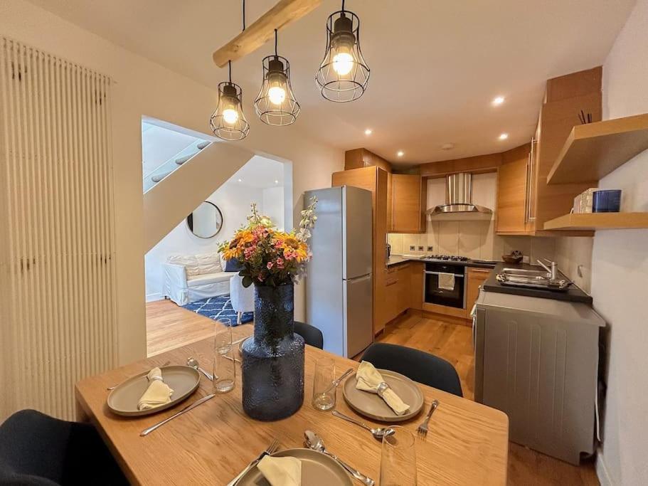 Two Bedroom Notting Hill Delight Appartamento *