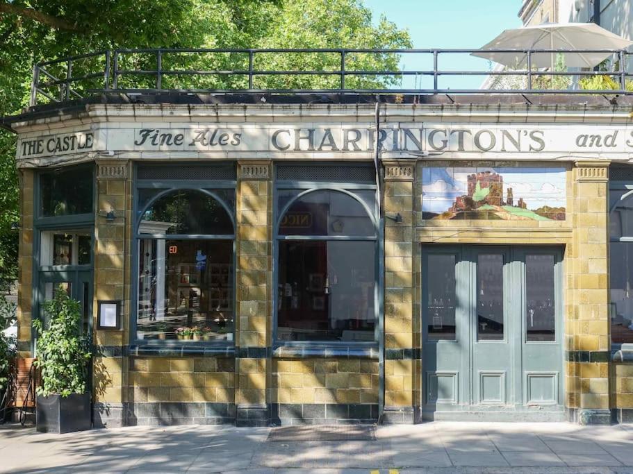 Two Bedroom Notting Hill Delight *